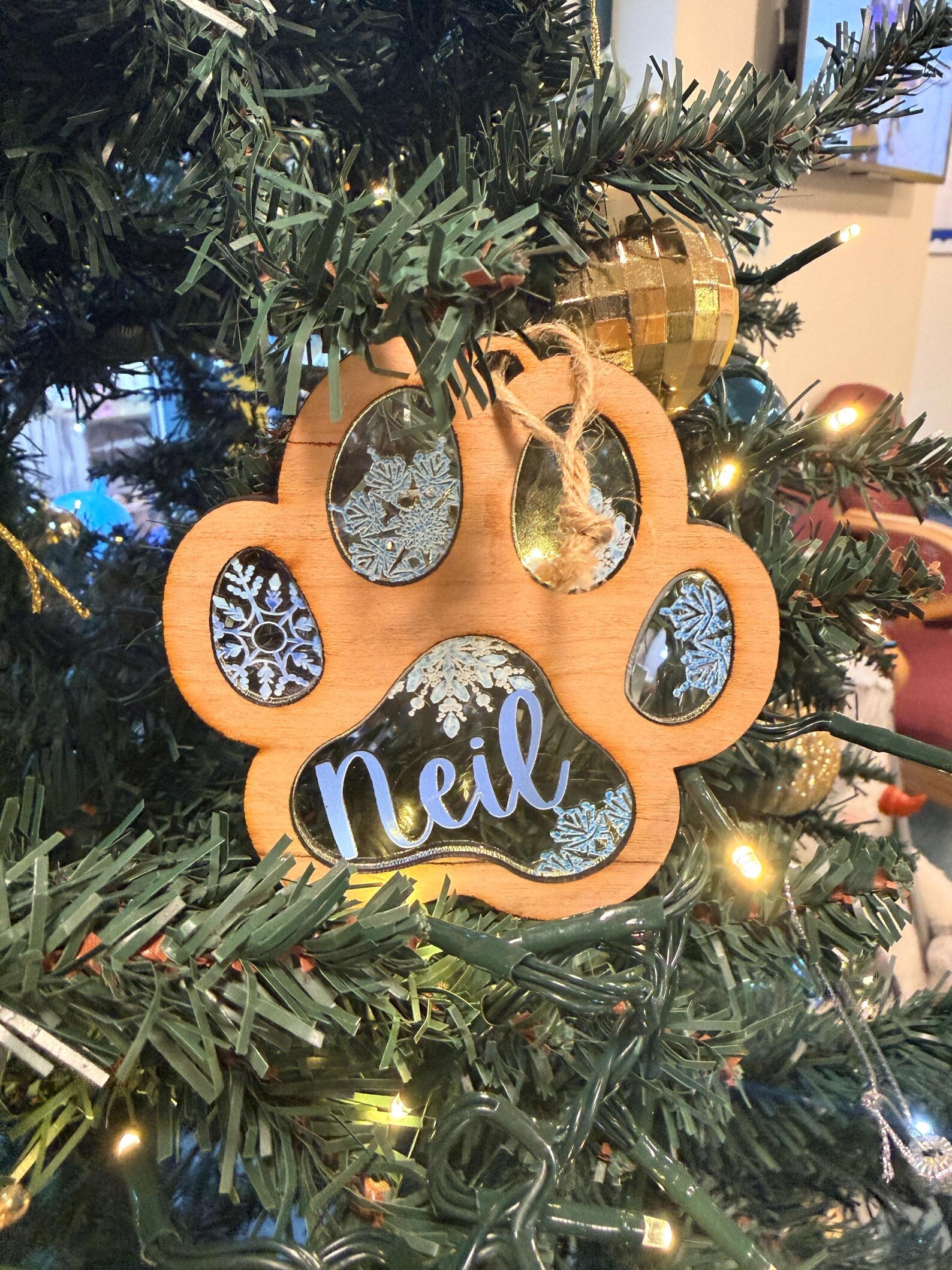 Personalised Pet Bauble – Wooden and coloured Christmas Ornament – Snowflake Design, Custom Name,