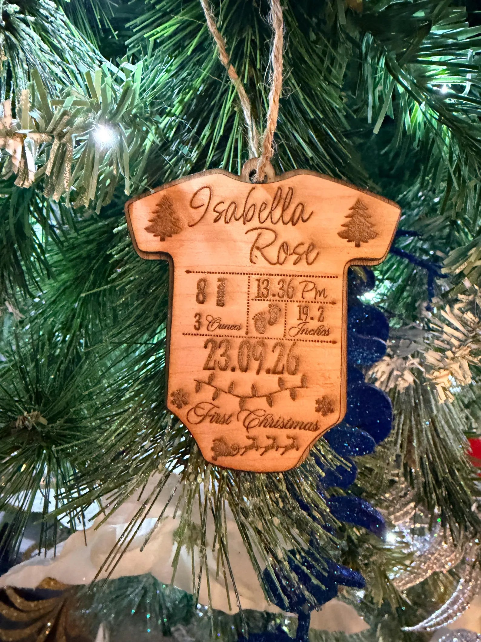 Personalised Baby’s First Christmas Bauble – Baby Grow Shaped Xmas Ornament – Custom New Baby Keepsake Gift