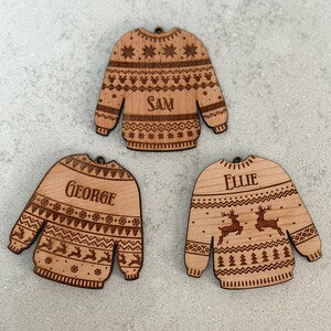 Wooden Christmas Jumper Hanging Ornament – Festive Xmas Tree Decoration – Cute Holiday Keepsake - Personalised